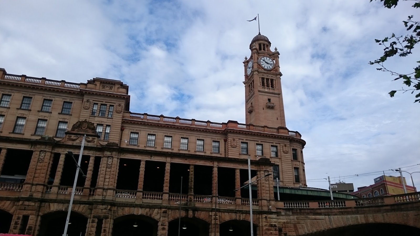 Sydney một ng&agrave;y sau gi&ocirc;ng b&atilde;o