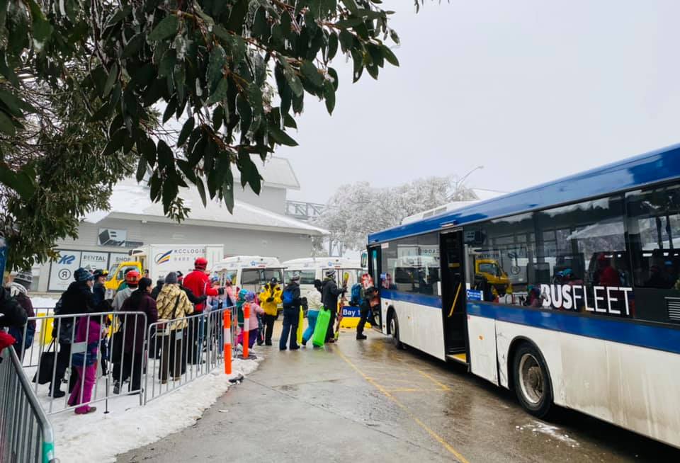 Thị trấn tuyết phủ ở Buller Mountain