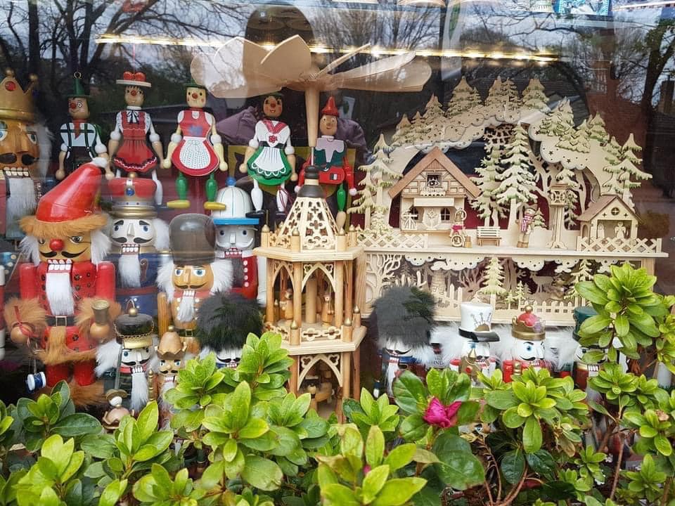 Kh&aacute;m Ph&aacute; Adelaide phần 2