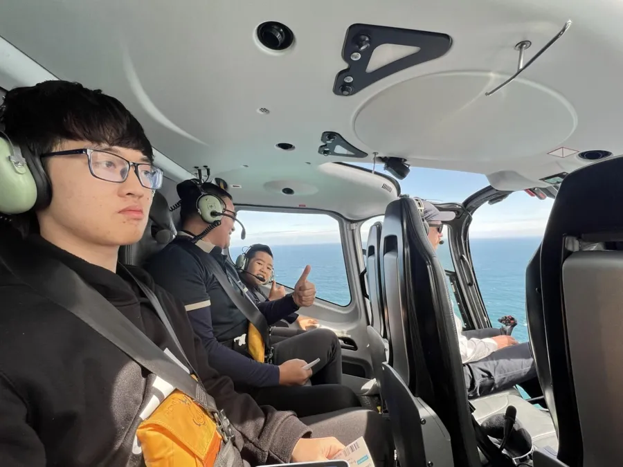 item image 523 album của tour Great Ocean Road  và 12 vị tông đồ