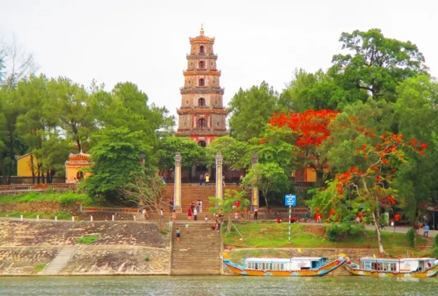 item image 783 album của tour Du lịch Huế, Đà Nẵng